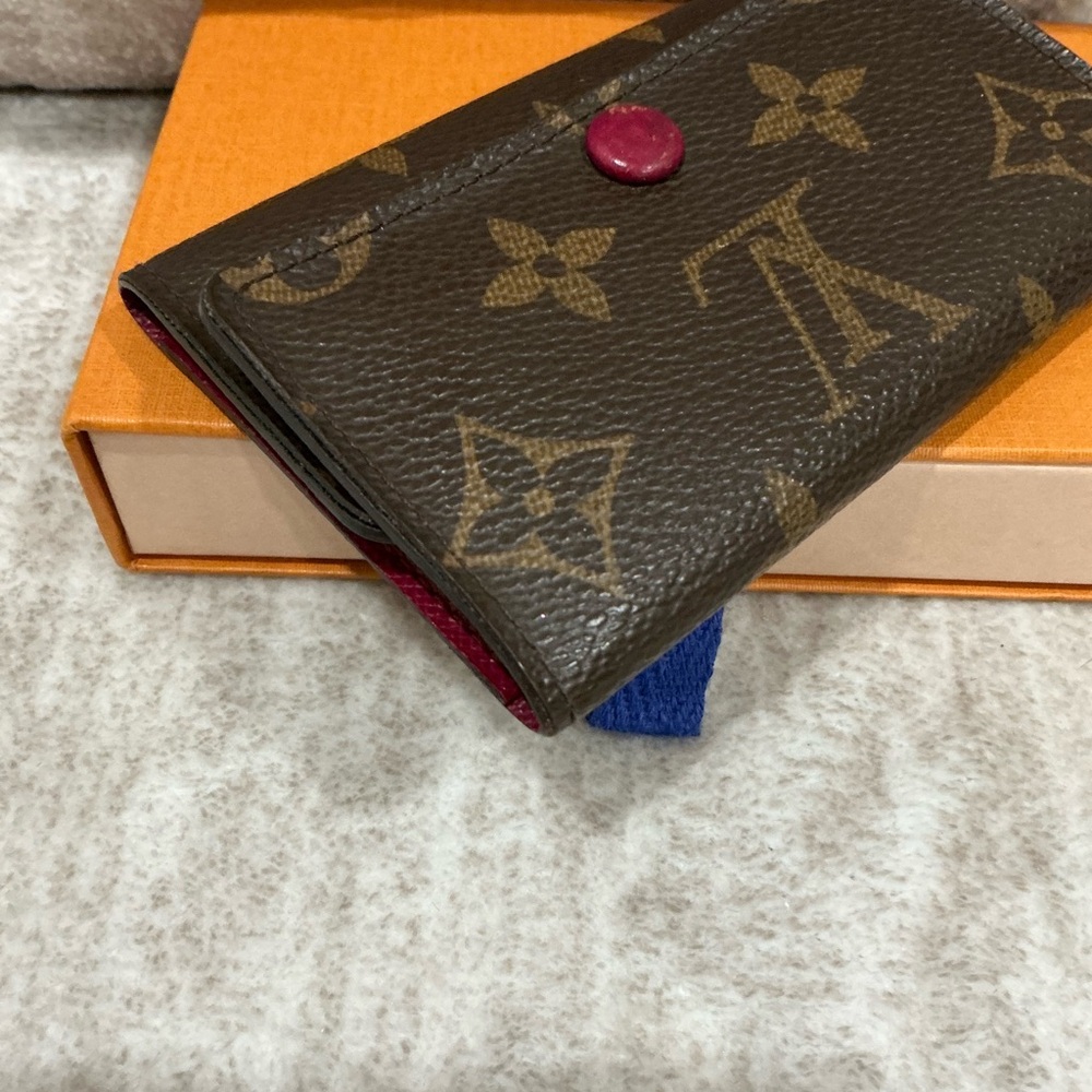 ✨💎EXCELLENT💎✨ LOUIS VUITTON KEY CLES. With BOX! - Picture 8 of 10